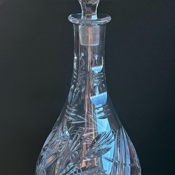 VTG Crystal Hand Cut Decanter & Stopper Large Round Bulb Bottle Shape EUC - Picture 6 of 14